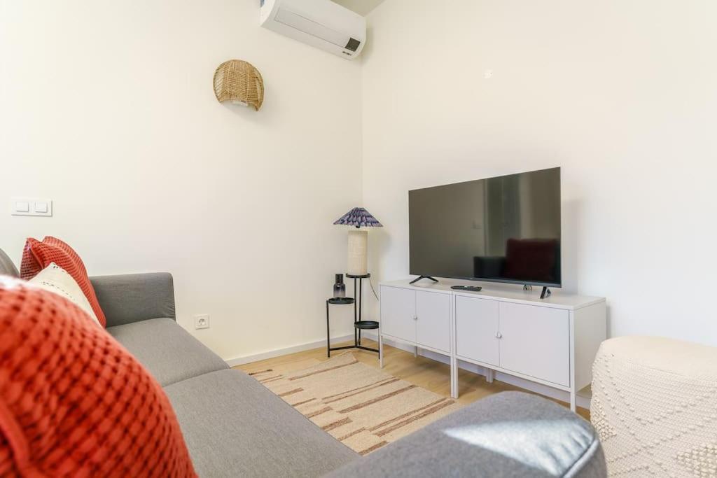 Modern & Bright - Faro Mercado Apt 22 Exterior photo